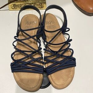 Impo sandals